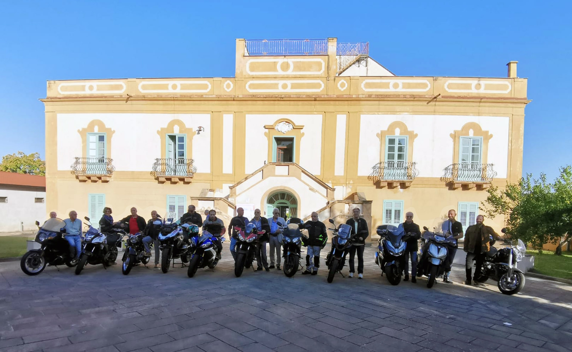 Primo motoraduno Omceo Palermo. Da Villa Magnisi, venti medici in sella per una giornata di benessere e comunità